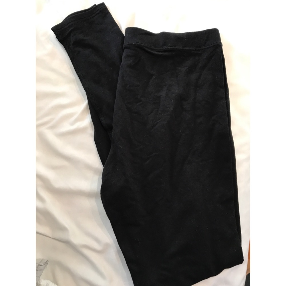 Black Uniqlo heattech leggings